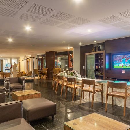 Ritz Lagoa Da Anta Hotel & Spa Масейо Экстерьер фото The lounge at the airport